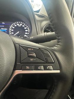 2024 Nissan Navara ST-X D23 MY24 4x2 Black Star