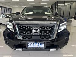 2024 Nissan Navara ST-X D23 MY24 4x2 Black Star
