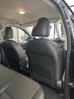 2024 Nissan Navara ST-X D23 MY24 4x2 Black Star
