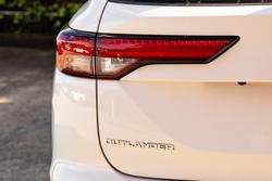 2024 Mitsubishi Outlander LS