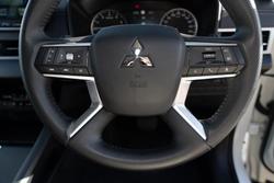 2024 Mitsubishi Outlander LS