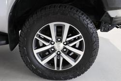 2017 Toyota Hilux SR5