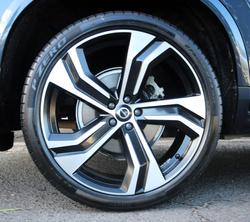 2021 Volvo XC90 T6 R-Design