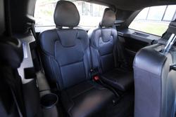 2021 Volvo XC90 T6 R-Design