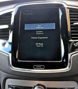 2021 Volvo XC90 T6 R-Design