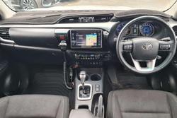 2019 Toyota Hilux SR5