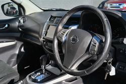 2020 Nissan Navara ST