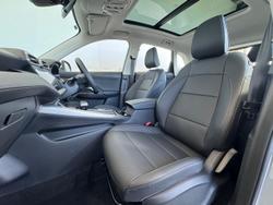 2025 MG ZS Essence Turbo