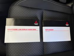 2022 Mitsubishi Outlander ES