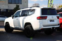 2023 Toyota Landcruiser VX
