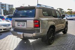 2025 Toyota Landcruiser Prado VX