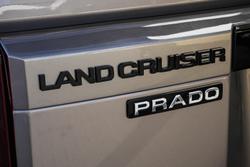 2025 Toyota Landcruiser Prado VX