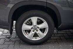 2023 Toyota Kluger GX