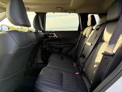 2025 Mitsubishi Outlander Exceed