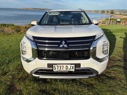 2025 Mitsubishi Outlander Exceed