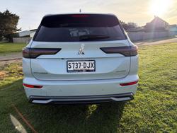 2025 Mitsubishi Outlander Exceed