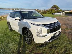 2025 Mitsubishi Outlander Exceed