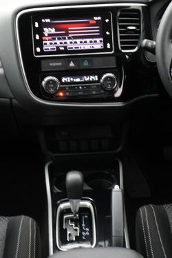 2017 Mitsubishi Outlander LS