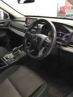 2024 Mitsubishi Outlander ES