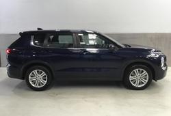 2024 Mitsubishi Outlander ES