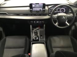 2024 Mitsubishi Outlander ES