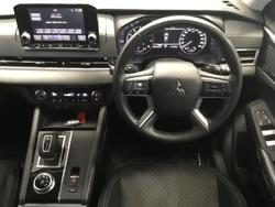 2024 Mitsubishi Outlander ES