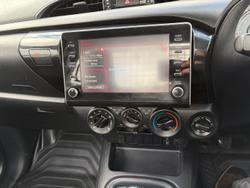 2021 Toyota Hilux SR