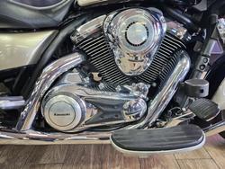 2010 Kawasaki VULCAN 1700 NOMAD Black