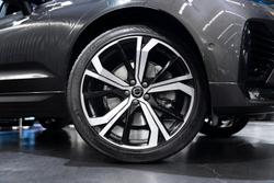 2021 Volvo XC60 B6 R-Design