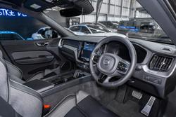 2021 Volvo XC60 B6 R-Design