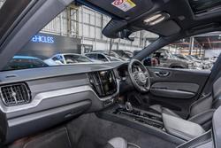 2021 Volvo XC60 B6 R-Design