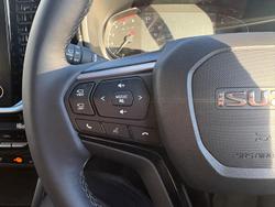 2025 Isuzu MU-X LS-T