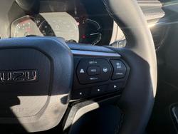 2025 Isuzu MU-X LS-T