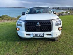 2024 Mitsubishi Triton GLX