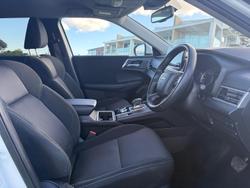 2023 Mitsubishi Outlander LS