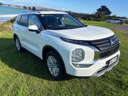 2023 Mitsubishi Outlander LS