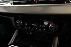 2025 Mitsubishi Outlander ES