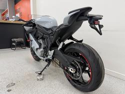 2025 CFMOTO 2025 CF Moto 675CC 675SR-R ABS Road Aerolite Grey