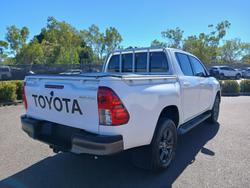 2023 Toyota Hilux SR