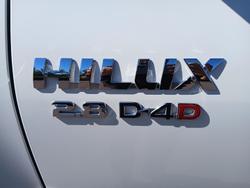 2023 Toyota Hilux SR