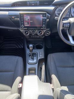 2023 Toyota Hilux SR