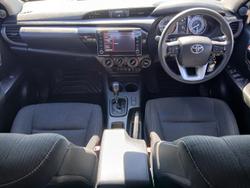 2023 Toyota Hilux SR