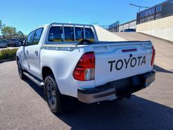 2023 Toyota Hilux SR