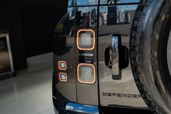 2026 Land Rover Defender 110 D350 X-Dynamic SE