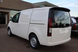 2026 Hyundai STARIA LOAD