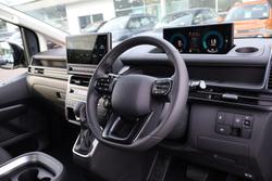 2026 Hyundai STARIA LOAD