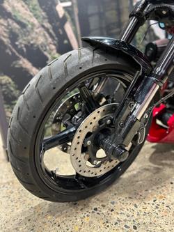 2017 Harley-Davidson CVO Pro Street Breakout (FXSE) CVO Red