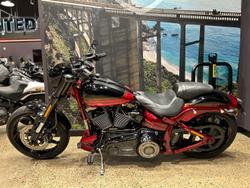 2017 Harley-Davidson CVO Pro Street Breakout (FXSE) CVO Red