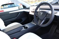 2023 Tesla Model Y Rear-Wheel Drive