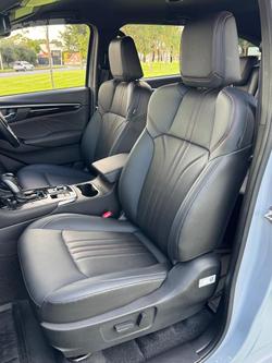 2025 Isuzu MU-X X-TERRAIN